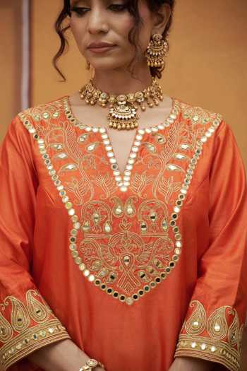 Buy_Thetaa_Orange Silk, Cotton Embroidery, Zari, Mirrors V-neck, Cutdana Hand Kurta Set 
