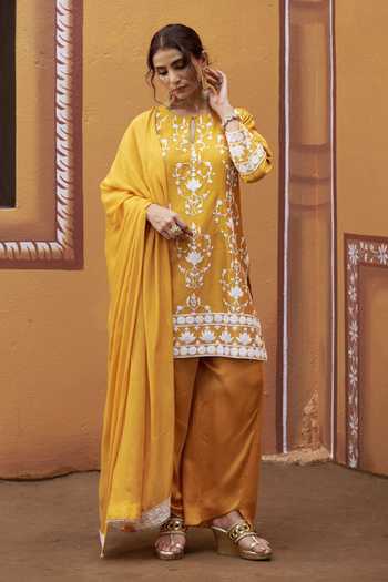 Buy_Thetaa_Yellow Cotton, Satin, Chanderi Silk Embroidery Lotus Thread Work Kurta Set _at_Aza_Fashions