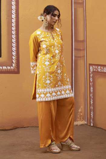 Buy_Thetaa_Yellow Cotton, Satin, Chanderi Silk Embroidery Lotus Thread Work Kurta Set 
