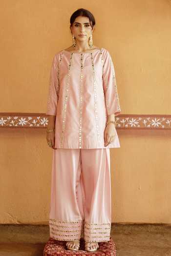 Buy_Thetaa_Peach Silk, Cotton, Organza, Satin Embroidery, Zari, Mirrors Short Kurta Set 