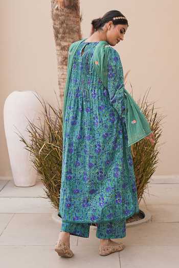 Shop_Gulabo Jaipur_Green Cotton, Cambric Round Neck, Yes Rida Floral Print Kurta Pant Set _at_Aza_Fashions