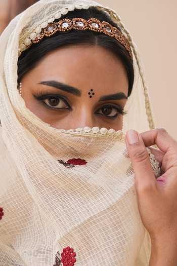 Buy_Gulabo Jaipur_Off White Cotton, Cambric Embroidery Round Neck Rida Printed Kurta Set _Online