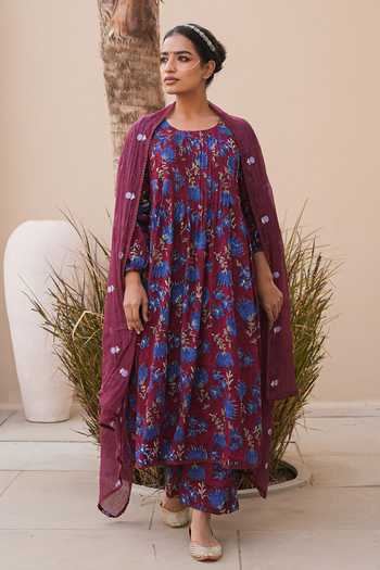 Buy_Gulabo Jaipur_Wine Cambric, Cotton Round Neck Rida Floral Print Kurta Set _at_Aza_Fashions