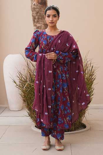 Gulabo Jaipur_Wine Cambric, Cotton Round Neck Rida Floral Print Kurta Set _Online_at_Aza_Fashions