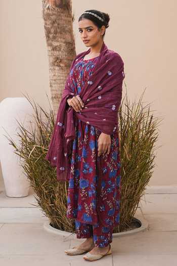 Buy_Gulabo Jaipur_Wine Cambric, Cotton Round Neck Rida Floral Print Kurta Set _Online_at_Aza_Fashions