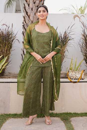 Buy_Gulabo Jaipur_Olive Green Cotton, Cambric Scoop Neck Gulrukh Printed Kurta Set _at_Aza_Fashions