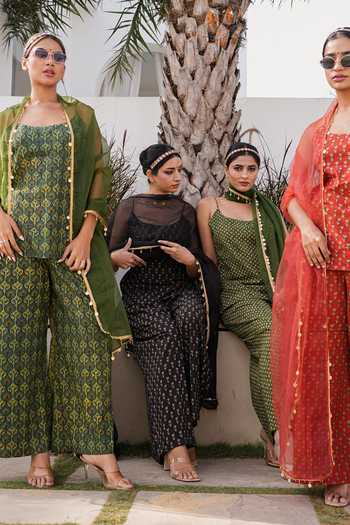 Gulabo Jaipur_Olive Green Cotton, Cambric Scoop Neck Gulrukh Printed Kurta Set _Online_at_Aza_Fashions
