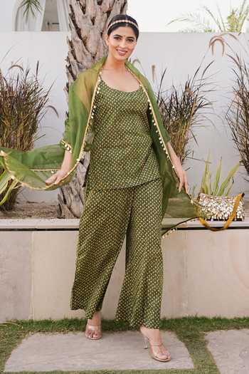 Gulabo Jaipur_Olive Green Cotton, Cambric Scoop Neck Gulrukh Printed Kurta Set _at_Aza_Fashions