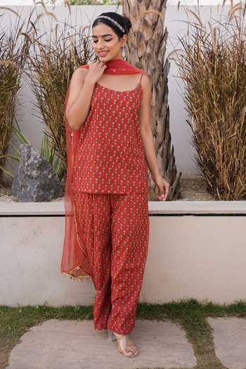 Buy_Gulabo Jaipur_Red Cotton, Cambric Tassels Square Neck Gulrukh Printed Kurta Set _at_Aza_Fashions