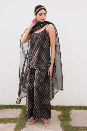 Shop_Gulabo Jaipur_Black Cotton, Cambric Scoop Neck Gulrukh Printed Kurta Set _at_Aza_Fashions