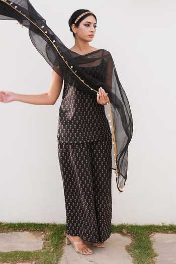 Buy_Gulabo Jaipur_Black Cotton, Cambric Scoop Neck Gulrukh Printed Kurta Set _Online_at_Aza_Fashions