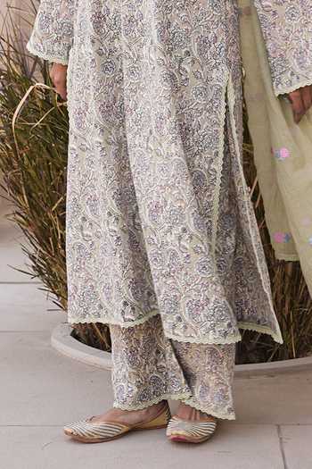 Gulabo Jaipur_Green Cotton, Cambric Embroidery Split V-neck, Yes Afsana Printed Kurta Set _Online