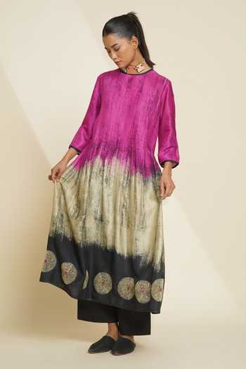 Buy_Taika By Poonam Bhagat_Pink Silk Embroidery Round Neck Printed Kurta And Pant Set _at_Aza_Fashions