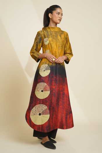Taika By Poonam Bhagat_Black Silk Embroidery Mandarin Collar, Yes Printed Kurta And Pant Set _at_Aza_Fashions