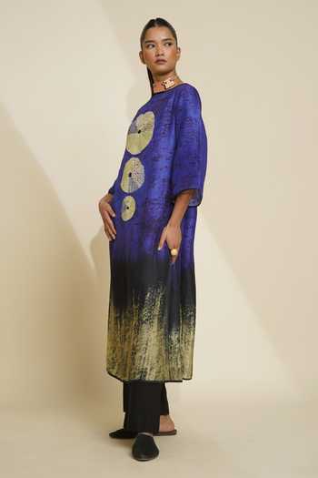 Taika By Poonam Bhagat_Black Silk Embroidery Round Neck Printed Blended Kurta And Pant Set _Online_at_Aza_Fashions