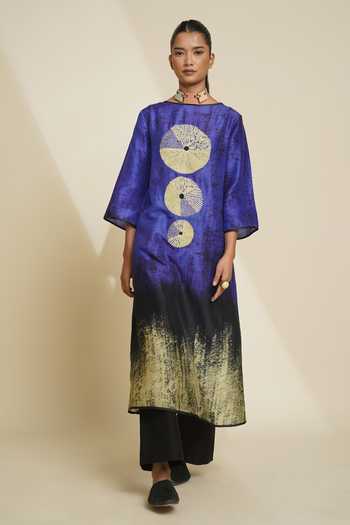 Buy_Taika By Poonam Bhagat_Black Silk Embroidery Round Neck Printed Blended Kurta And Pant Set _Online_at_Aza_Fashions