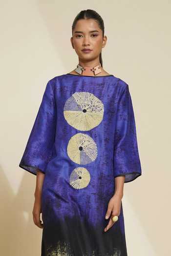 Buy_Taika By Poonam Bhagat_Black Silk Embroidery Round Neck Printed Blended Kurta And Pant Set 