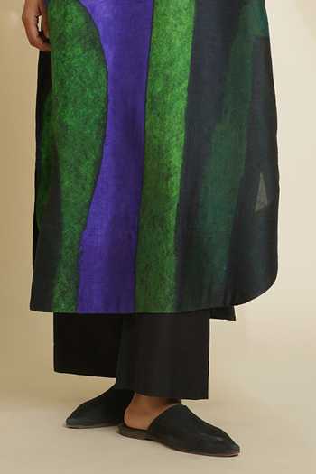 Taika By Poonam Bhagat_Green Silk Embroidery Split V-neck Printed Blended Kurta And Pant Set _Online_at_Aza_Fashions