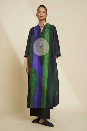Buy_Taika By Poonam Bhagat_Green Silk Embroidery Split V-neck Printed Blended Kurta And Pant Set _at_Aza_Fashions