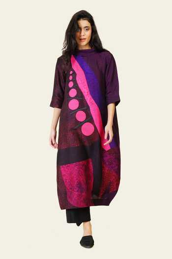 Buy_Taika By Poonam Bhagat_Pink Silk Embroidery High Neck Hand And Printed Kurta _at_Aza_Fashions