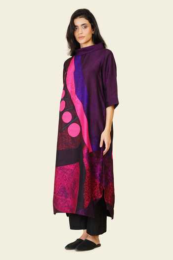 Taika By Poonam Bhagat_Pink Silk Embroidery High Neck Hand And Printed Kurta _Online_at_Aza_Fashions