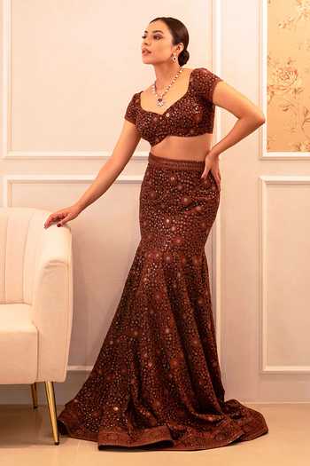 Buy_Shahmeen Husain_Brown Georgette Sequins, Chikankari Sweetheart Neck Lehenga Set _Online