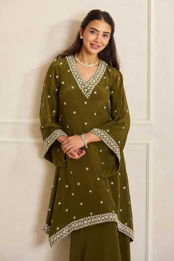 Shahmeen Husain_Olive Green Crepe Zardozi V-neck, Yes Embroidered Kurta And Palazzo Set _Online_at_Aza_Fashions