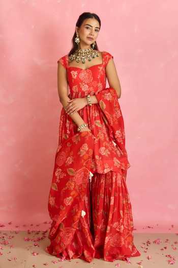 Shahmeen Husain_Red Silk Sequins, Tassels Sweetheart Neck Floral Print Peplum Kurta Sharara Set _Online_at_Aza_Fashions