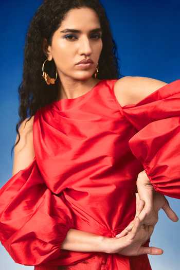 Echostudio_Red Taffeta Asymmetric Draped Cold-shoulder Top _Online_at_Aza_Fashions