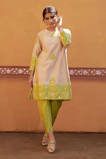 Buy_Thetaa_Beige Cotton, Chanderi Silk Embroidery, Zari, Hand Kurta And Tulip Pant Set _at_Aza_Fashions