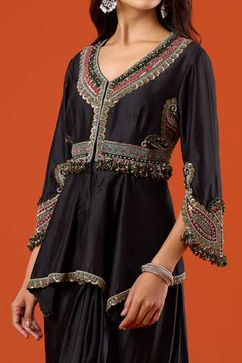 Buy_Prisho_Black Embroidery, Beads, Zari V-neck Placement Peplum Kurta And Skirt Set 