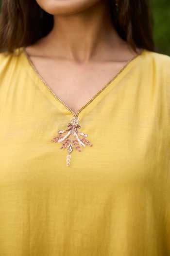 Sarang Kaur_Yellow Chanderi Silk Embroidery V-neck Sabr Border Kaftan _Online_at_Aza_Fashions