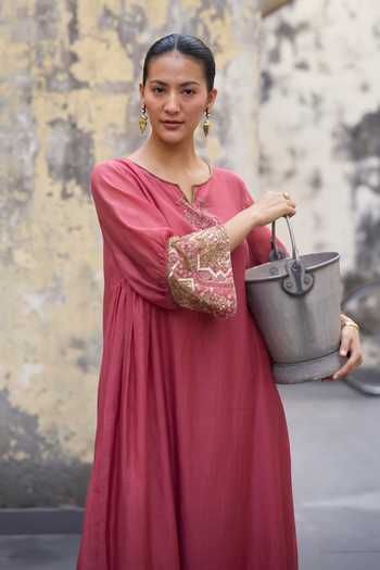 Sarang Kaur_Pink Chanderi Silk Embroidery, Zari V-neck Sabr Hand Border Kaftan _at_Aza_Fashions