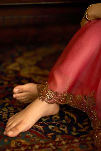 Sarang Kaur_Pink Chanderi Silk Embroidery, Zari V-neck Sabr Hand Border Kaftan _Online