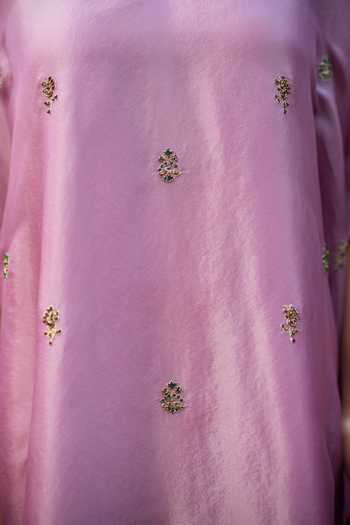 Sarang Kaur_Purple Silk, Tissue Embroidery V-neck Lishak Hand Kaftan _Online
