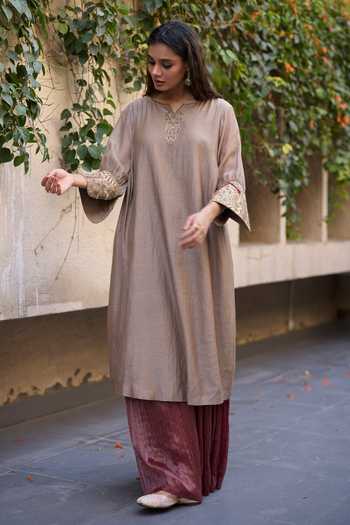 Sarang Kaur_Grey Chanderi , Tissue, Embroidery Mehrab Back Kurta And Skirt Set _Online