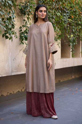 Buy_Sarang Kaur_Grey Chanderi , Tissue, Embroidery Mehrab Back Kurta And Skirt Set _Online