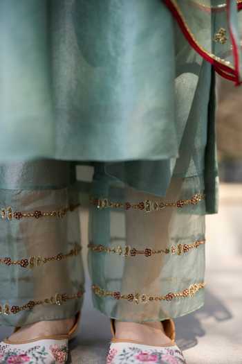 Sarang Kaur_Blue Tissue, Silk, Organza Embroidery Phulwari Hand Kurta Set _Online_at_Aza_Fashions