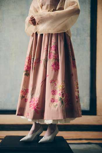 Paulmi And Harsh_Pink Poplin Embroidery Square Neck Alina Bustier Skirt Set _Online_at_Aza_Fashions