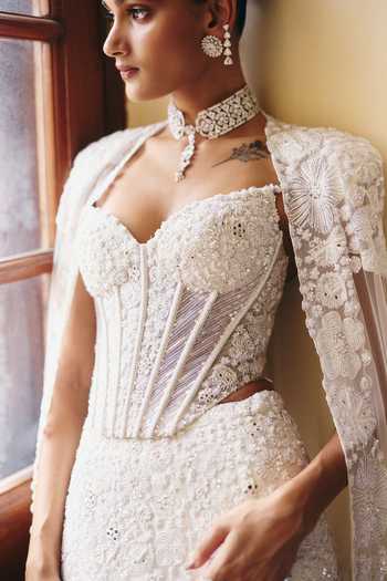 Buy_Mishru_Ivory Tulle Embroidery, Zarina Tonal Precious Flowers Corset And Skirt Set 