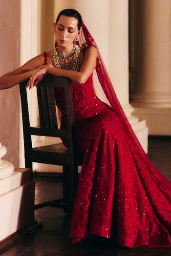 Mishru_Red Tulle Applique, Embroidery Sweetheart Neck Yasmin Lehenga Set _Online_at_Aza_Fashions