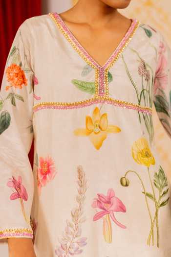 17:17 By Simmi Saboo_Pink Silk, Cotton V-neck Printed Kurta And Sharara Set _Online_at_Aza_Fashions