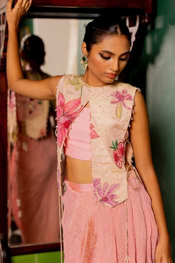Buy_17:17 By Simmi Saboo_Pink Organza Round , Bandeau Printed Shimmer Cape Set _Online_at_Aza_Fashions