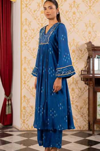 17:17 By Simmi Saboo_Blue Silk, Cotton Embroidery V-neck, Yes Overlap Bib Kurta And Pant Set _Online_at_Aza_Fashions