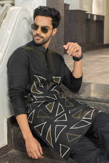 Buy_Heartistry by Anky_Black Linen Zari Midnight Hand Embroidered Kurta _Online_at_Aza_Fashions