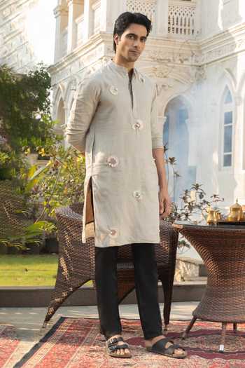 Buy_Heartistry by Anky_Grey Linen Embroidery Silver Mist Hand Kurta 