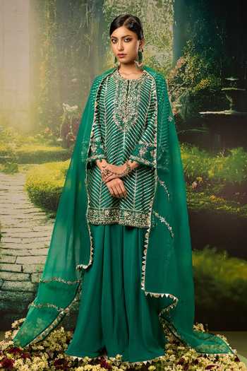 Buy_Priyaa_Green Silk, Organza, Georgette Embroidery, Zari Round Neck Aisha Kurta Set _at_Aza_Fashions