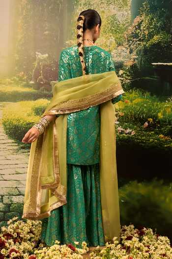 Priyaa_Green Silk, Organza, Brocade Zari Scoop Neck Zoya Kurta Set _Online_at_Aza_Fashions