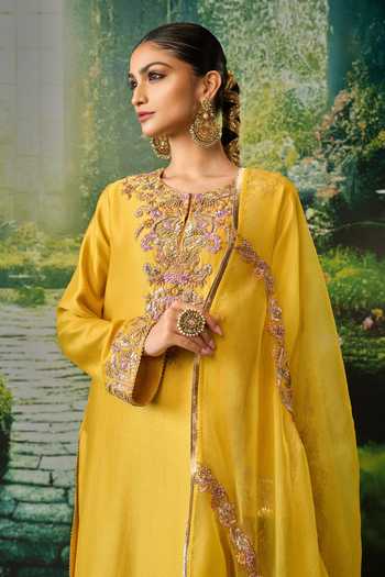 Buy_Priyaa_Yellow Organza, Chanderi, Satin Embroidery Round Neck, Yes Lehar Kurta Set _Online_at_Aza_Fashions