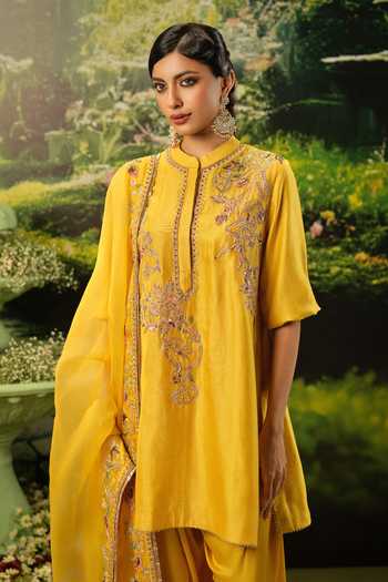 Priyaa_Yellow Organza, Chanderi, Satin Embroidery Mandarin Collar Sarah Kurta Set _Online_at_Aza_Fashions